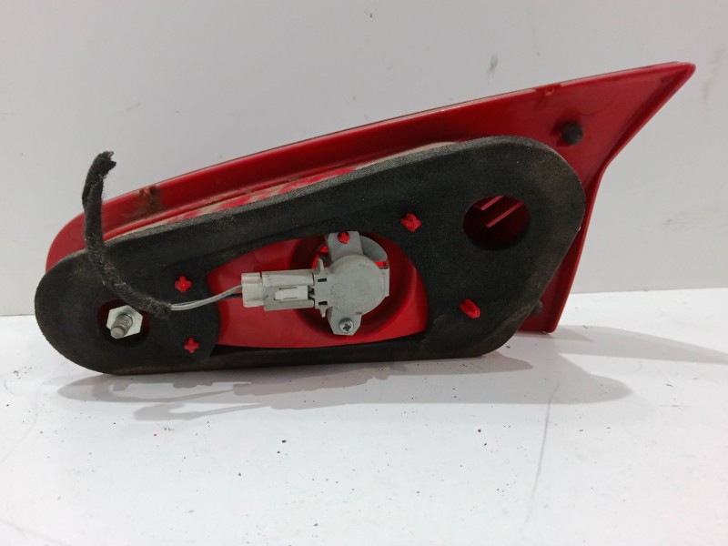 Recambio de piloto trasero porton izquierdo para alfa romeo 147 (937_) 1.6 16v t.spark eco (937.axa1a, 937.bxa1a) referencia OEM