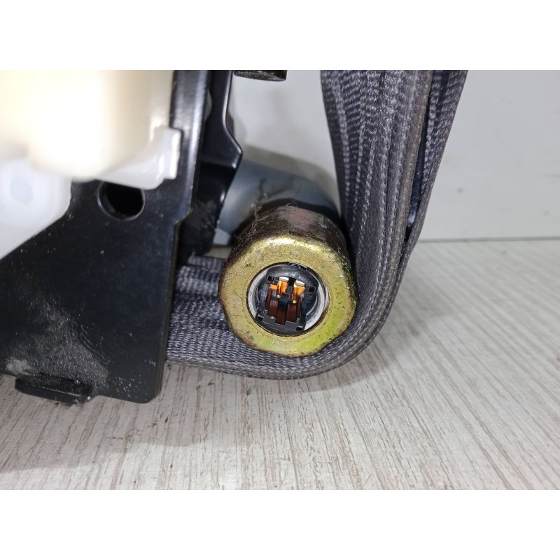 Recambio de cinturon seguridad delantero derecho para kia cerato i hatchback (ld) 1.6 referencia OEM IAM 88820-2F001  