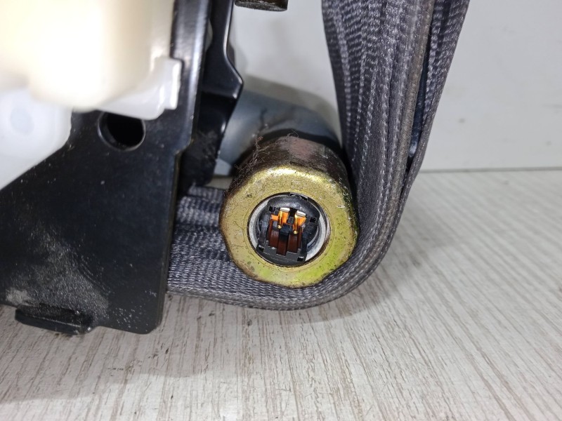 Recambio de cinturon seguridad delantero derecho para kia cerato i hatchback (ld) 1.6 referencia OEM IAM 88820-2F001  