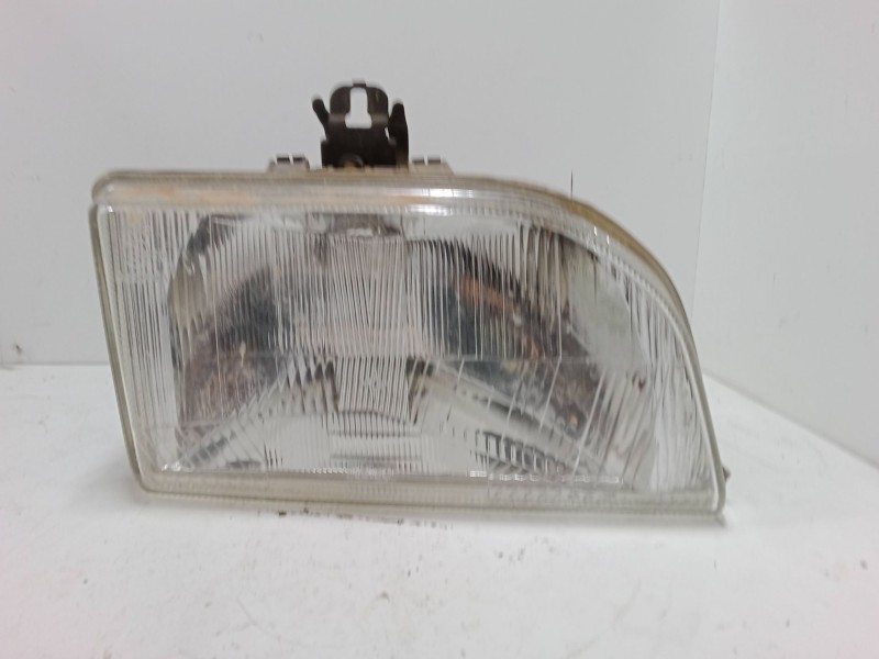 Recambio de faro derecho para ford fiesta iii (gfj) 1.8 d referencia OEM IAM   