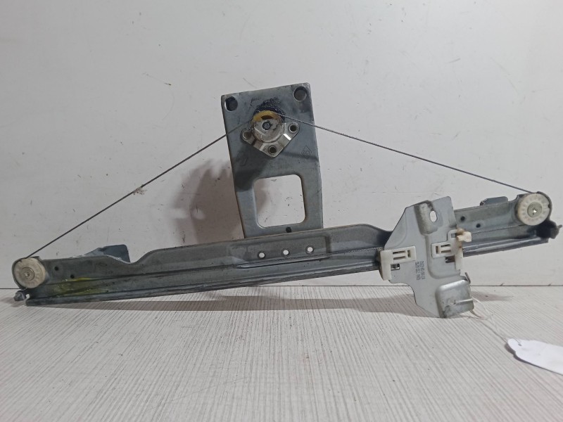 Recambio de elevalunas delantero derecho para dacia sandero 1.2 16v referencia OEM IAM   
