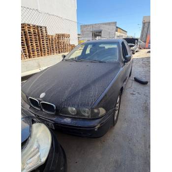 BMW 5 (E39) de desguace