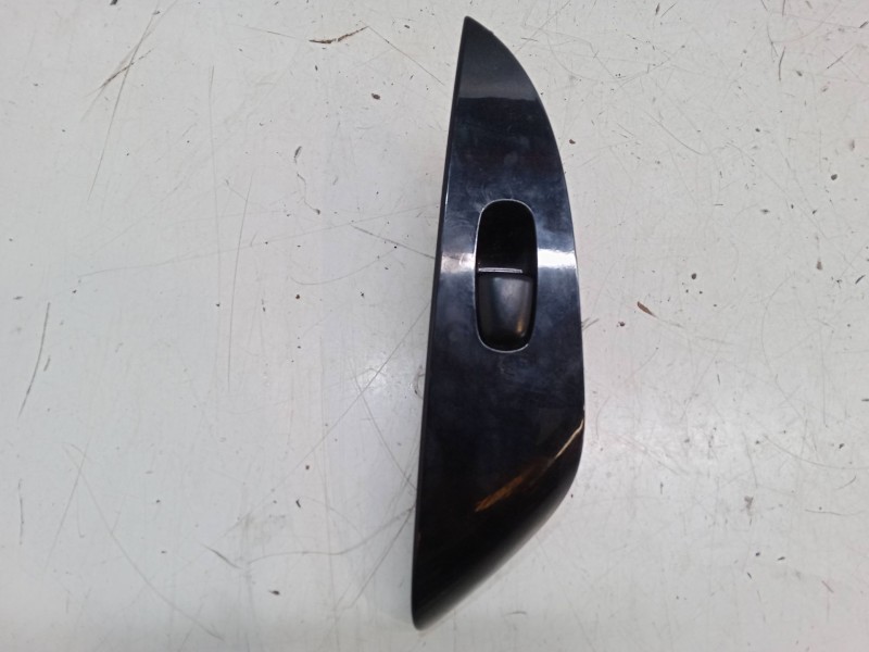 Recambio de mando elevalunas trasero izquierdo para nissan leaf (ze0) electric referencia OEM IAM   
