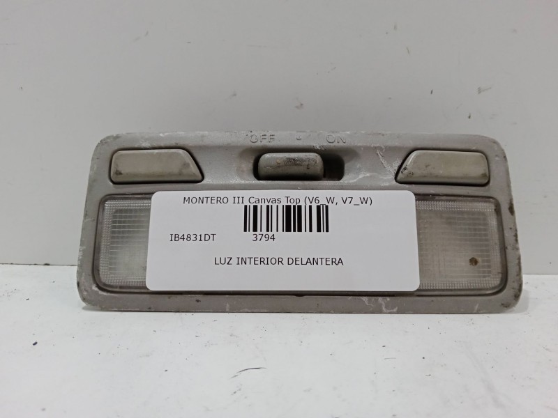Recambio de luz interior delantera para mitsubishi montero iii canvas top (v6_w, v7_w) 3.2 di-d (v68w, v78w) referencia OEM IAM 
