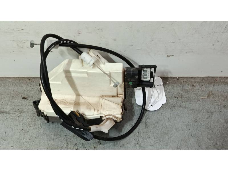 CERRADURA PUERTA DELANTERA DERECHA 