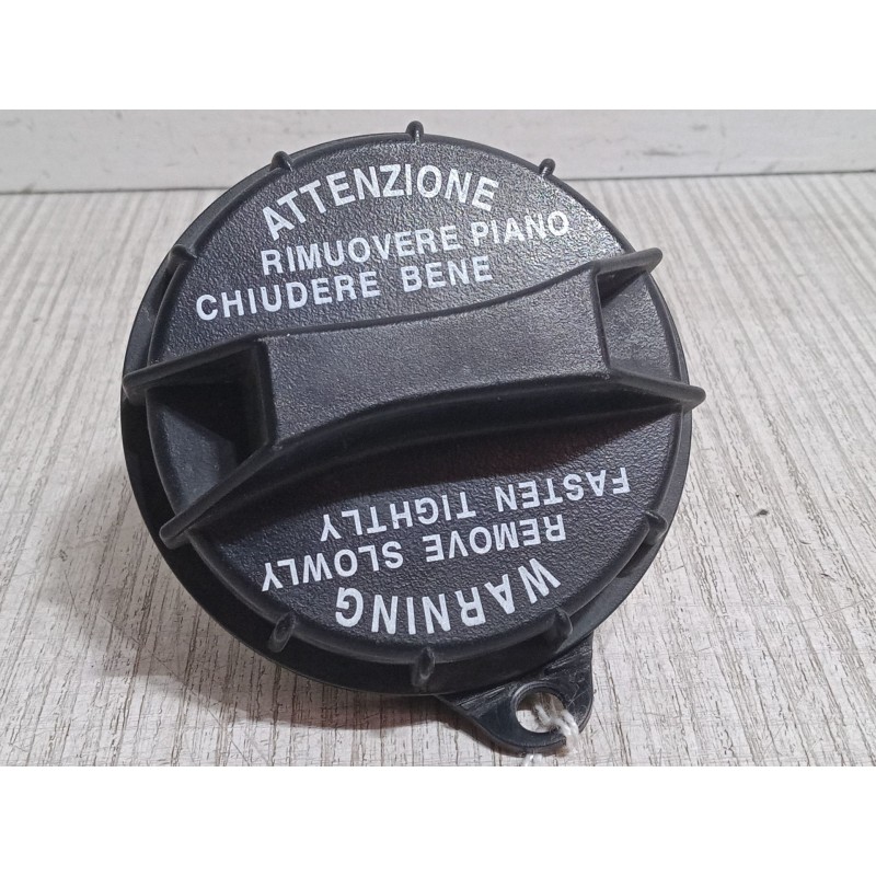 Recambio de tapon combustible para kia cee´d (jd) 1.6 gt referencia OEM IAM   