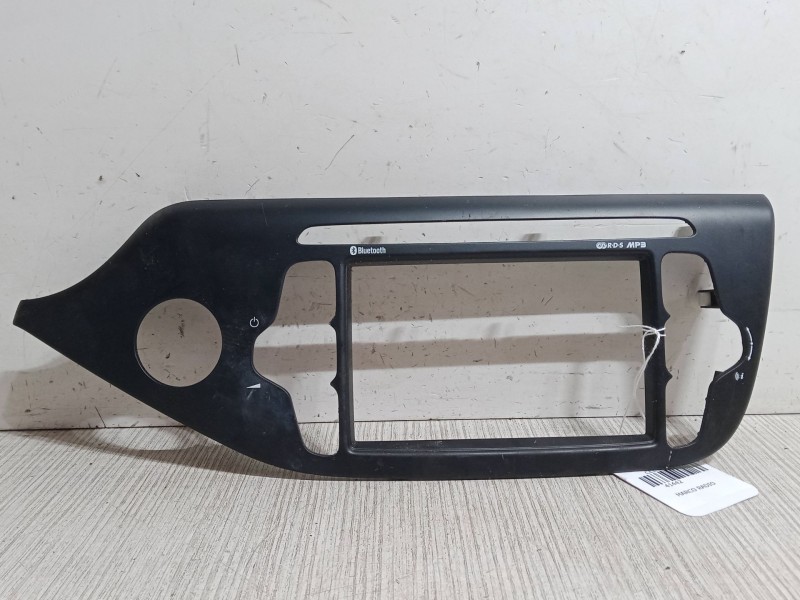 Recambio de marco radio para kia cee´d (jd) 1.6 gt referencia OEM IAM   