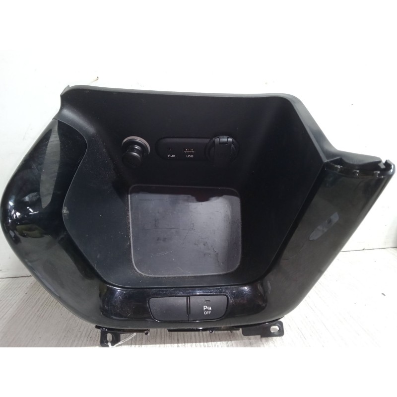 Recambio de consola central inferior para kia cee´d (jd) 1.6 gt referencia OEM IAM   