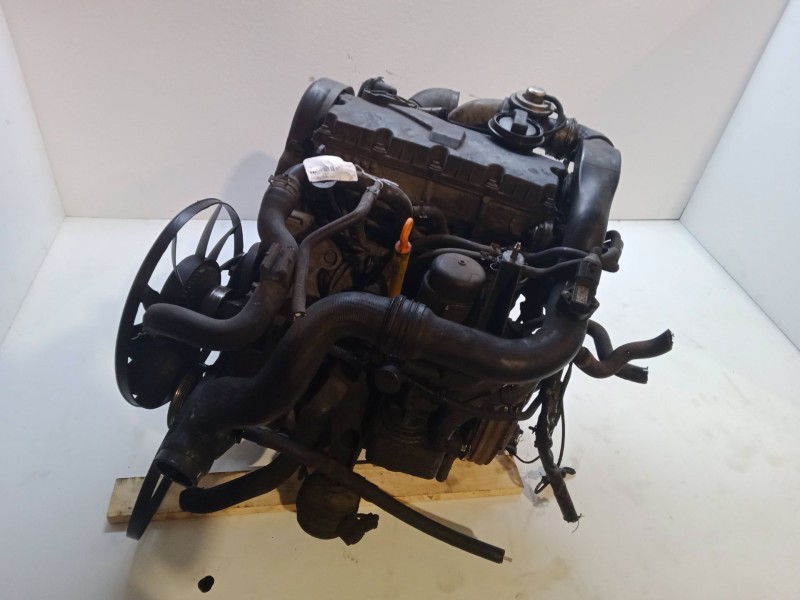 Recambio de motor completo para audi a4 b6 avant (8e5) 1.9 tdi referencia OEM IAM   