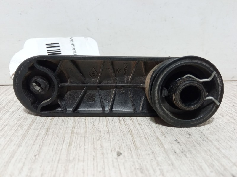 Recambio de maneta elevalunas puerta trasera derecha para dacia sandero 1.2 16v referencia OEM IAM   