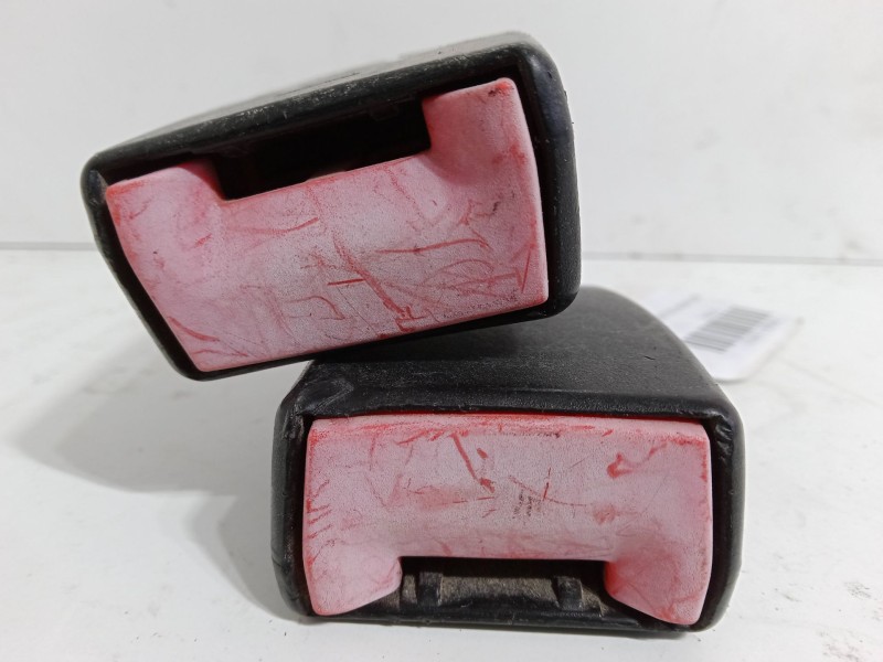 Recambio de anclaje cinturon trasero izquierdo para skoda fabia i (6y2) 1.4 16v referencia OEM IAM   