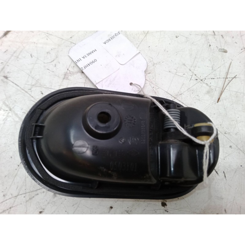Recambio de maneta interior puerta delantera izquierda para dacia sandero 1.6 (bs0d, bs0b, bs0f, bs0h) referencia OEM IAM   