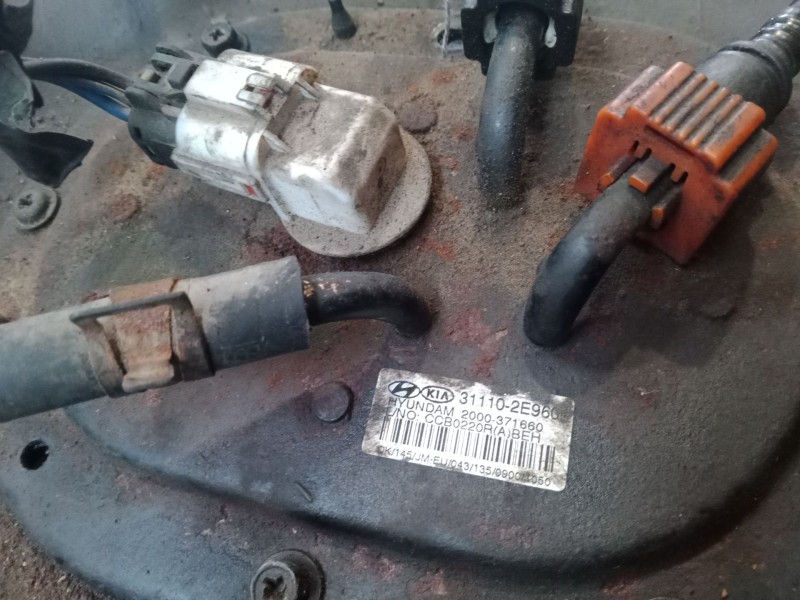 Recambio de deposito combustible para kia sportage ii (je_, km_) 2.0 crdi referencia OEM IAM   
