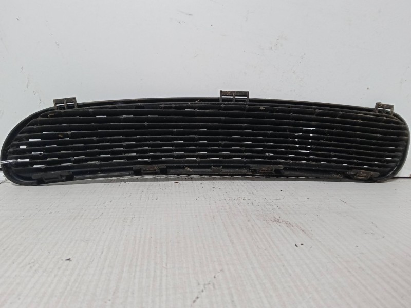 Recambio de molduras exterior derecha para mini mini (r50, r53) one d referencia OEM IAM   