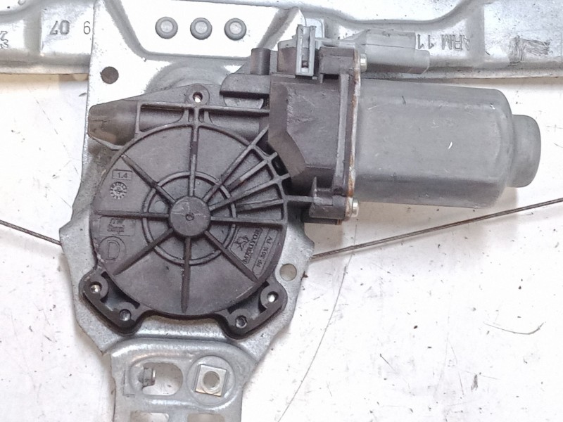Recambio de elevalunas electrico delantero derecho para peugeot 207/207+ (wa_, wc_) 1.4 referencia OEM IAM 400912D  