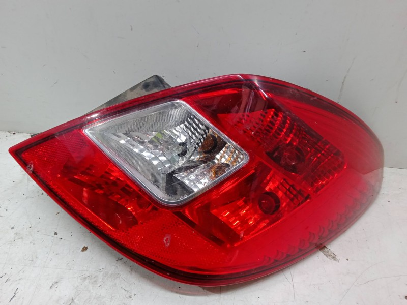 Recambio de piloto trasero derecho para opel corsa d (s07) 1.2 (l08, l68) referencia OEM IAM   