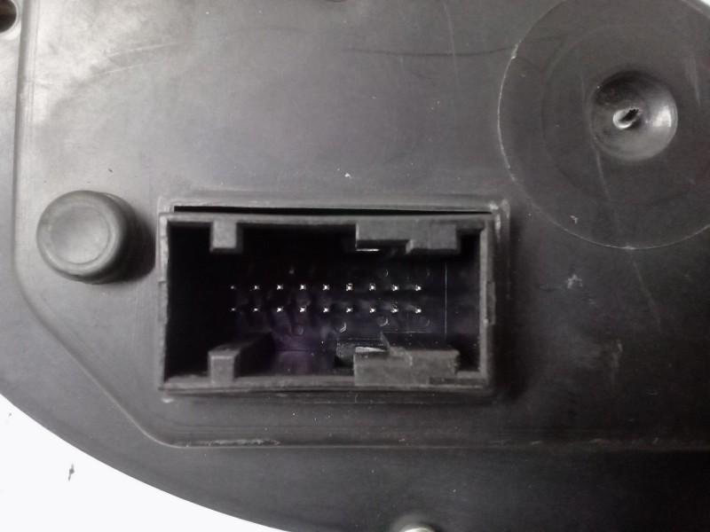 Recambio de cuadro instrumentos para peugeot 307 (3a/c) 1.6 hdi referencia OEM IAM P9661323180E019661323180  28117447-7 C