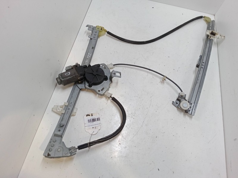 Recambio de elevalunas electrico delantero izquierdo para dacia sandero 1.2 16v referencia OEM IAM 400679T3  