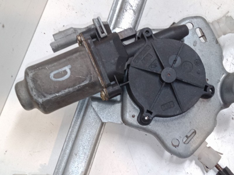 Recambio de elevalunas electrico delantero izquierdo para dacia sandero 1.2 16v referencia OEM IAM 400679T3  