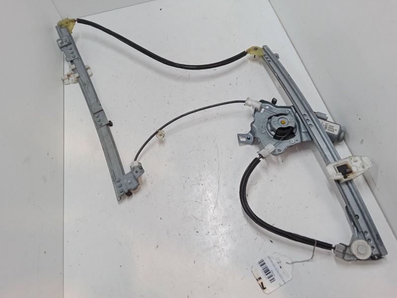 Recambio de elevalunas electrico delantero izquierdo para dacia sandero 1.2 16v referencia OEM IAM 400679T3  