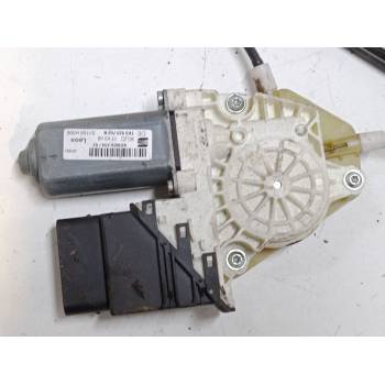 ELEVALUNAS ELECTRICO TRASERO DERECHO 1K0959704N 