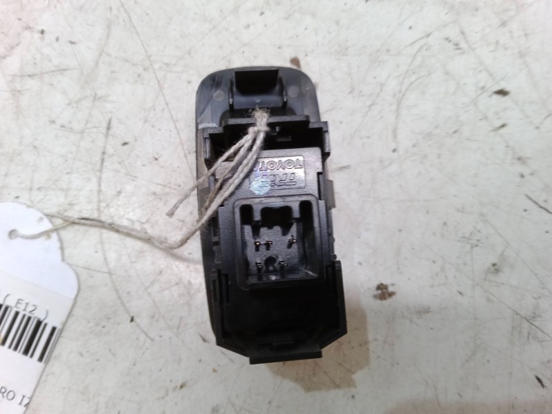 Recambio de mando elevalunas trasero izquierdo para toyota corolla (_e12_) 2.0 d-4d (cde120_) referencia OEM IAM   