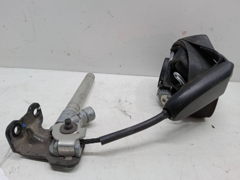 Recambio de cinturon con pretensor delantero derecho para renault scénic iii (jz0/1_) 1.6 dci (jz00, jz12) referencia OEM IAM   