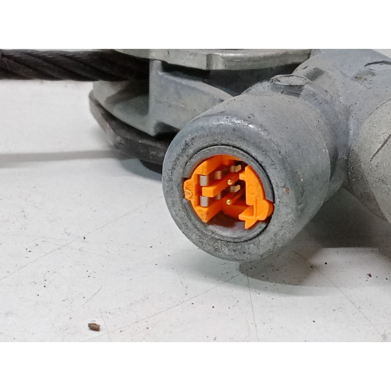 Recambio de cinturon con pretensor delantero derecho para renault scénic iii (jz0/1_) 1.6 dci (jz00, jz12) referencia OEM IAM   