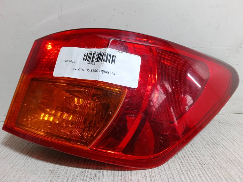 Recambio de piloto trasero derecho para lexus is ii (_e2_) 220d (ale20) referencia OEM IAM   