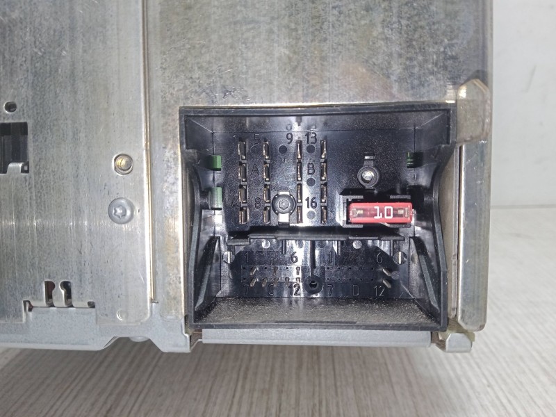 Recambio de radio cd para seat toledo iii (5p2) 1.9 tdi referencia OEM IAM   