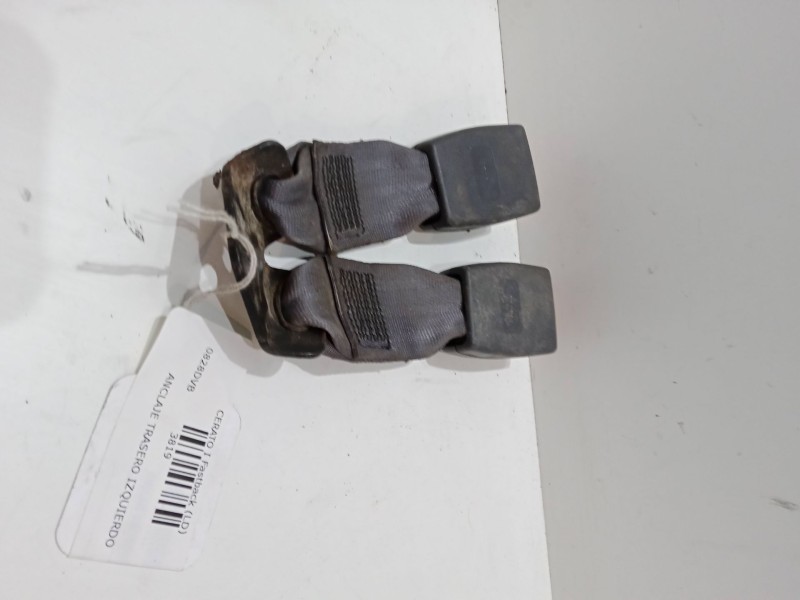 Recambio de anclaje cinturon trasero izquierdo para kia cerato i hatchback (ld) 1.6 referencia OEM IAM   