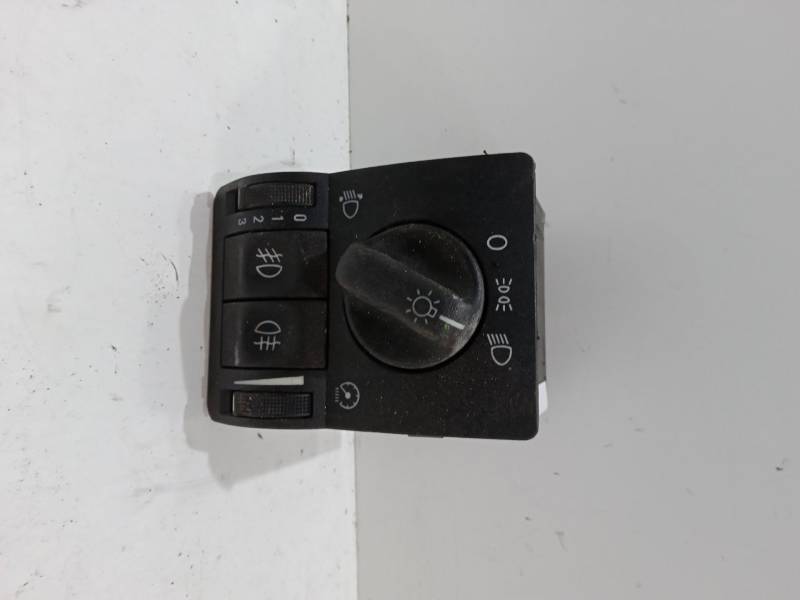 CONMUTADOR DE LUCES 