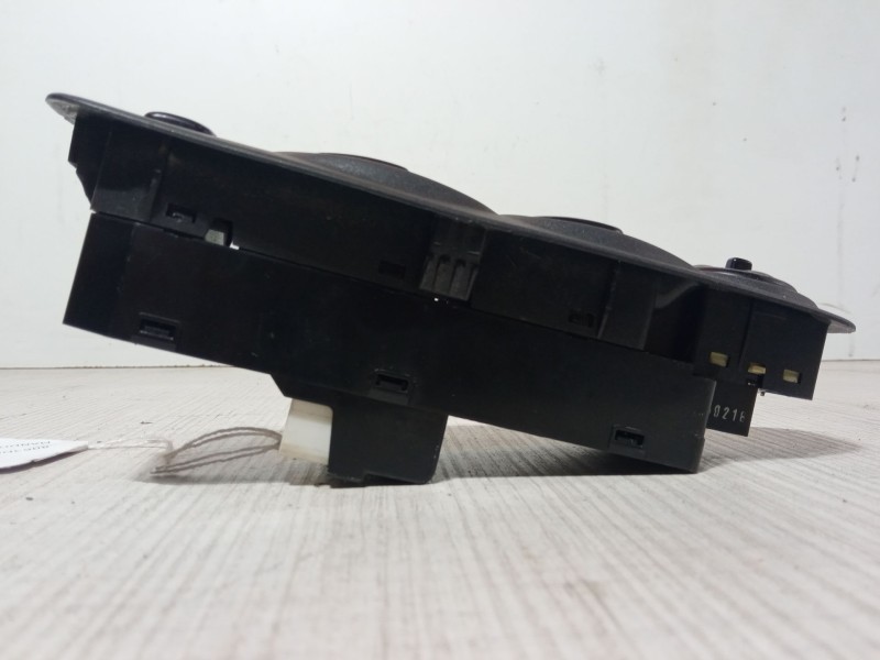 Recambio de mando elevalunas delantero izquierdo para hyundai accent ii (lc) 1.5 crdi referencia OEM IAM 620W10270  
