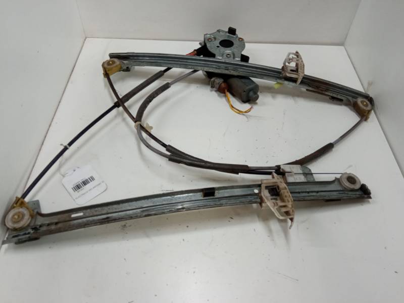 ELEVALUNAS ELECTRICO DELANTERO DERECHO 