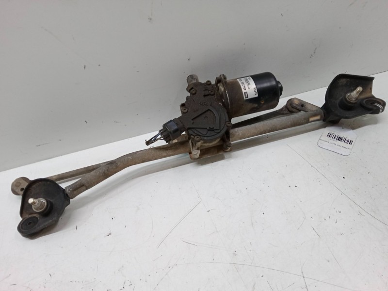 Recambio de motor limpia delantero para toyota corolla (_e12_) 2.0 d-4d (cde120_) referencia OEM IAM   