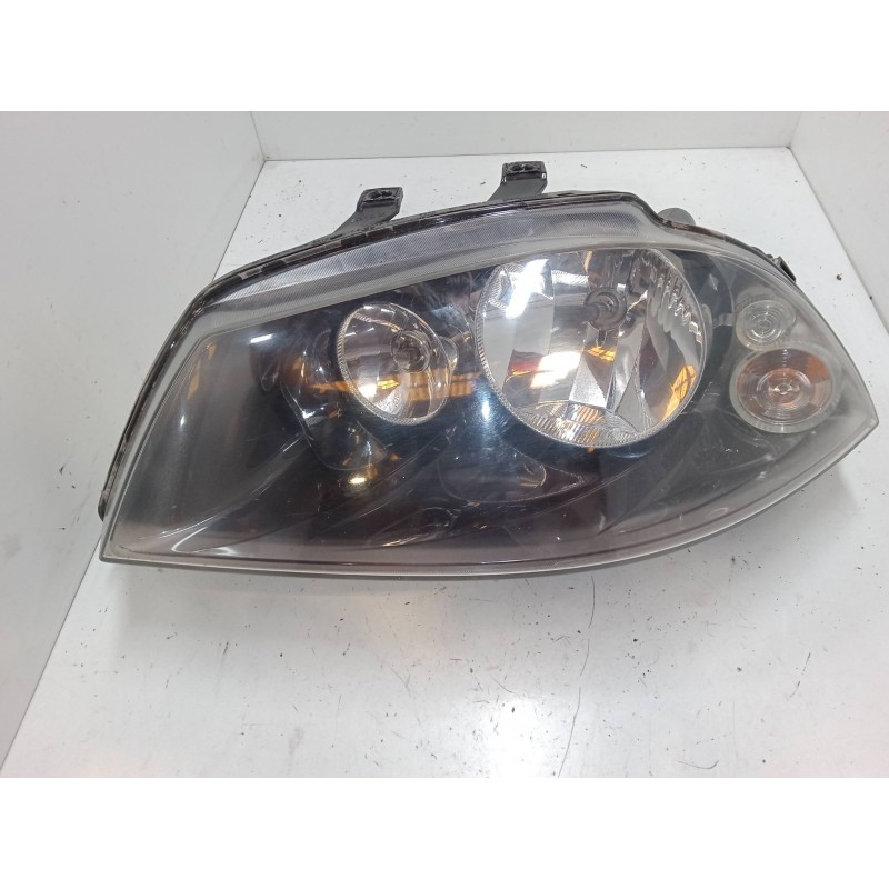 Recambio de faro izquierdo para seat ibiza iii (6l1) 1.4 16v referencia OEM IAM 6L1941005M  