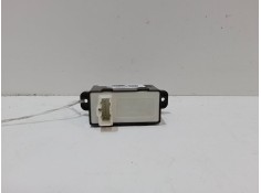 Recambio de mando elevalunas trasero derecho para kia carens iv 1.6 gdi referencia OEM IAM    2