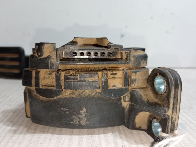 Recambio de pedal acelerador para dacia sandero 1.2 16v referencia OEM IAM 8200386506--D  