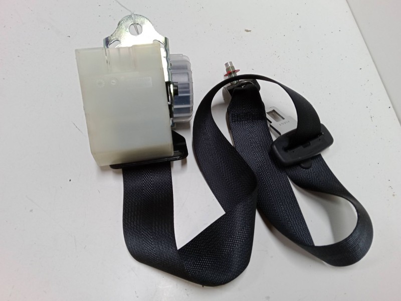 Recambio de cinturon seguridad trasero central para nissan leaf (ze0) electric referencia OEM IAM 633731501A  