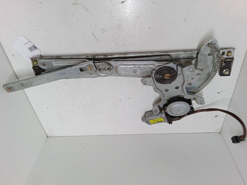 Recambio de elevalunas electrico delantero derecho para kia carens ii monospace (fj) 2.0 crdi referencia OEM IAM XH004PO  