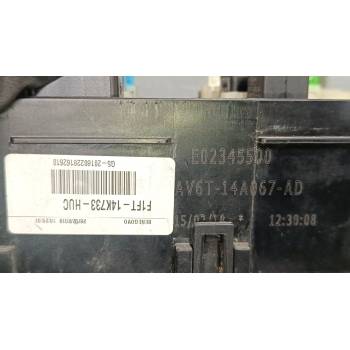 CAJA RELES / FUSIBLES 
