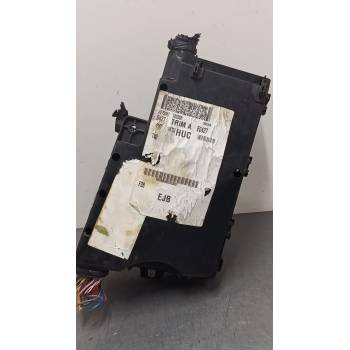 CAJA RELES / FUSIBLES 