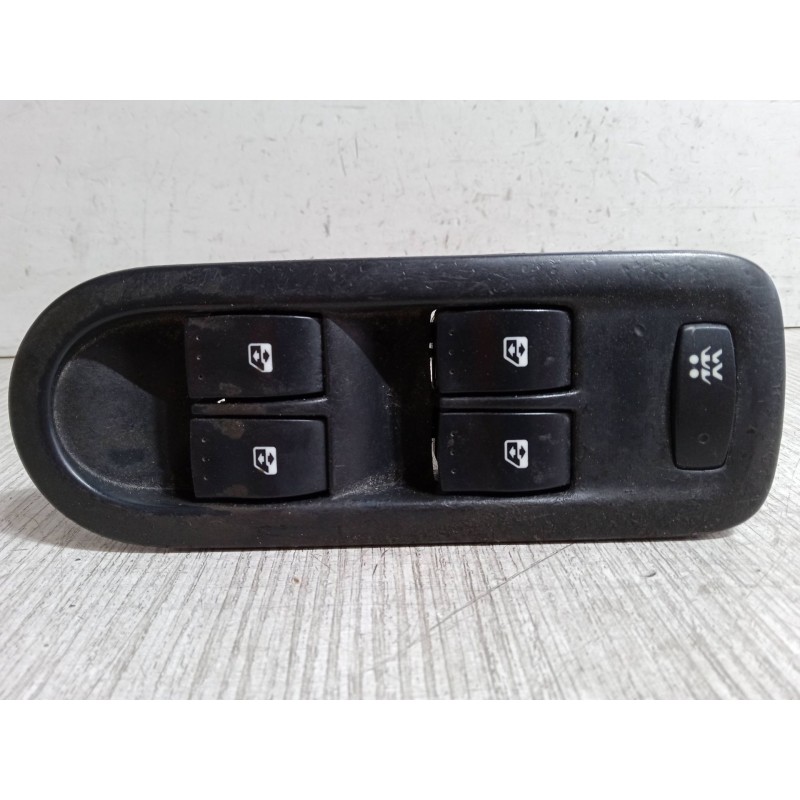 Recambio de mando elevalunas delantero izquierdo para renault scénic ii (jm0/1_) 1.6 (jm0c, jm0j, jm1b) referencia OEM IAM   