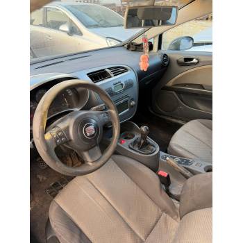 SEAT LEON (1P1)