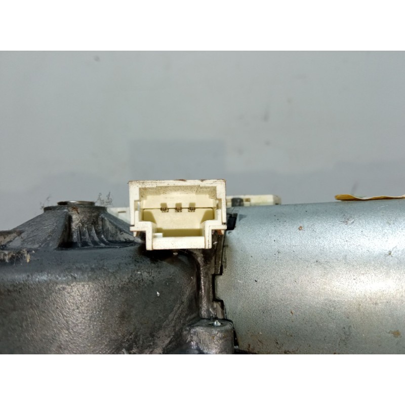 Recambio de motor limpia trasero para dacia sandero 1.2 16v referencia OEM IAM 8300734582-C  