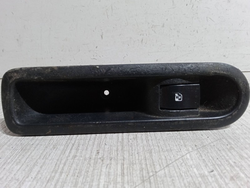 Recambio de mando elevalunas trasero izquierdo para renault scénic ii (jm0/1_) 1.6 (jm0c, jm0j, jm1b) referencia OEM IAM   