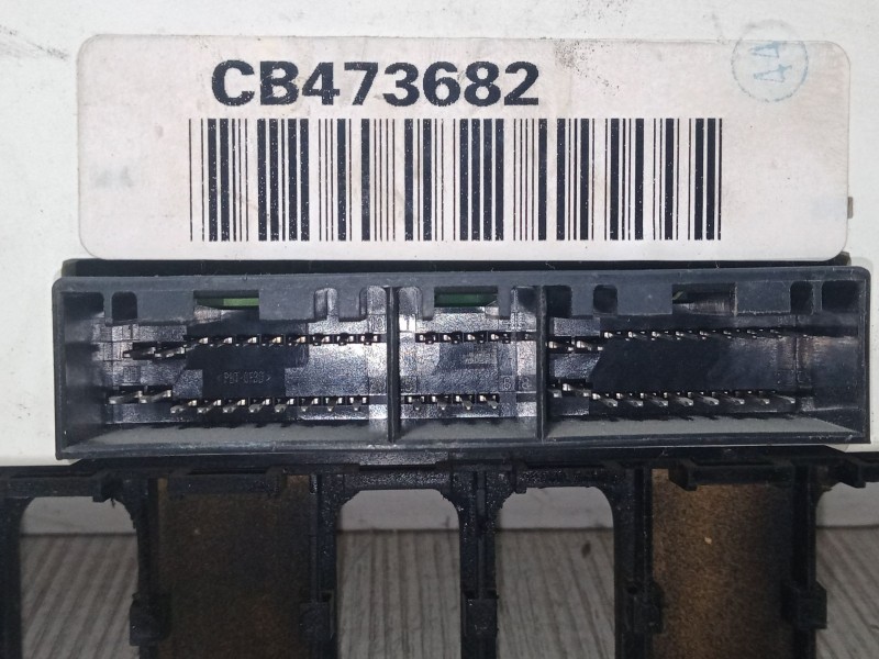 Recambio de mando climatizador para mercedes-benz clase m (w163) ml 270 cdi (163.113) referencia OEM IAM CB473682  