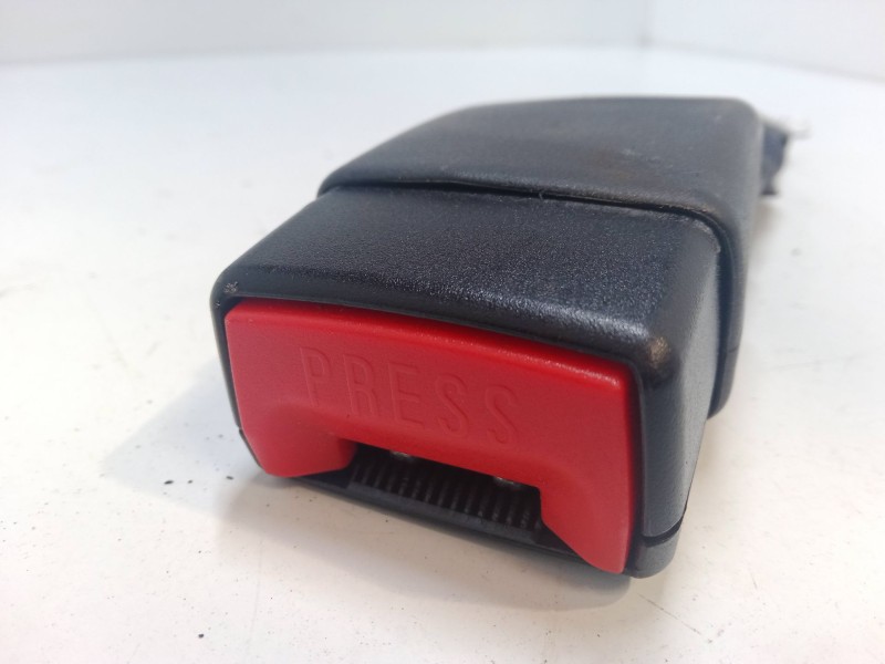 Recambio de anclaje cinturon trasero izquierdo para nissan leaf (ze0) electric referencia OEM IAM   