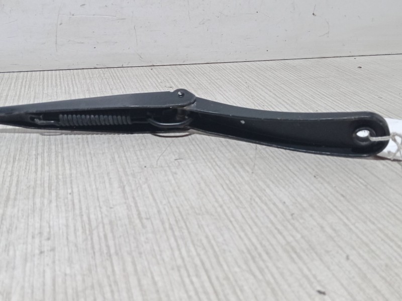 Recambio de brazo limpia delantero derecho para dacia sandero 1.2 16v referencia OEM IAM   