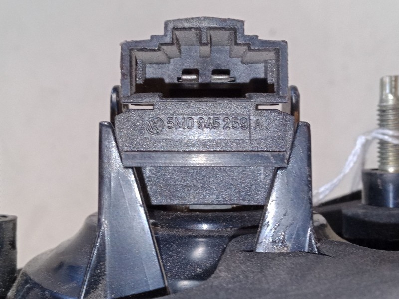 Recambio de piloto trasero porton derecho para volkswagen golf plus v (5m1, 521) 1.9 tdi referencia OEM IAM   